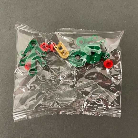 LEGO 41382 Christmas Ornament Friends Replacement Add-on Parts Pieces Sealed Bag - Picture 3 of 4
